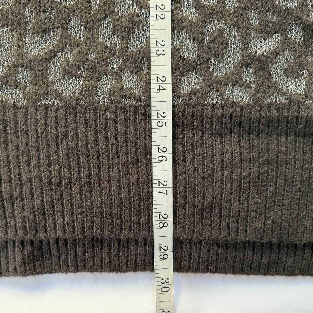 NINE WEST Womens Gray Leopard Metallic Print V-Neck Tunic Sweater Size XL Cozy - Picture 7 of 12